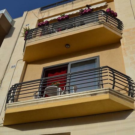 Mellieha Town Centre Bright & Spacious 3 Bedroom Apartment 外观 照片