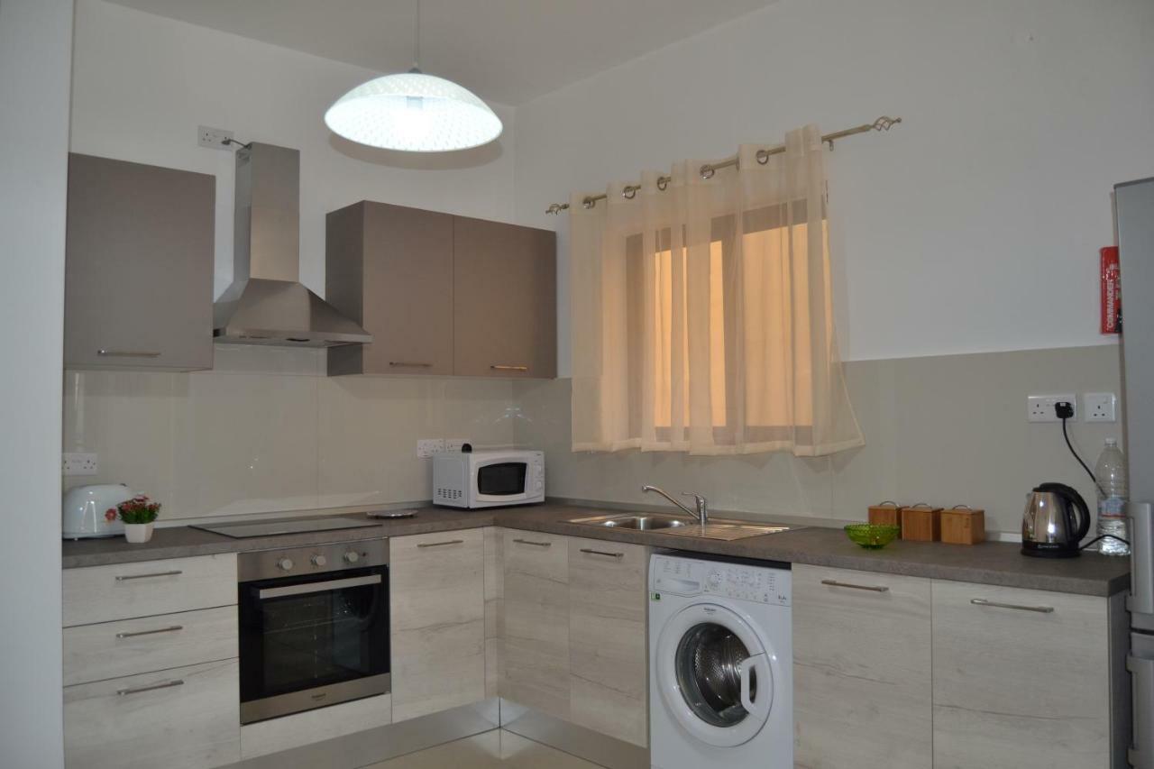 Mellieha Town Centre Bright & Spacious 3 Bedroom Apartment 外观 照片