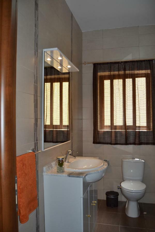 Mellieha Town Centre Bright & Spacious 3 Bedroom Apartment 外观 照片