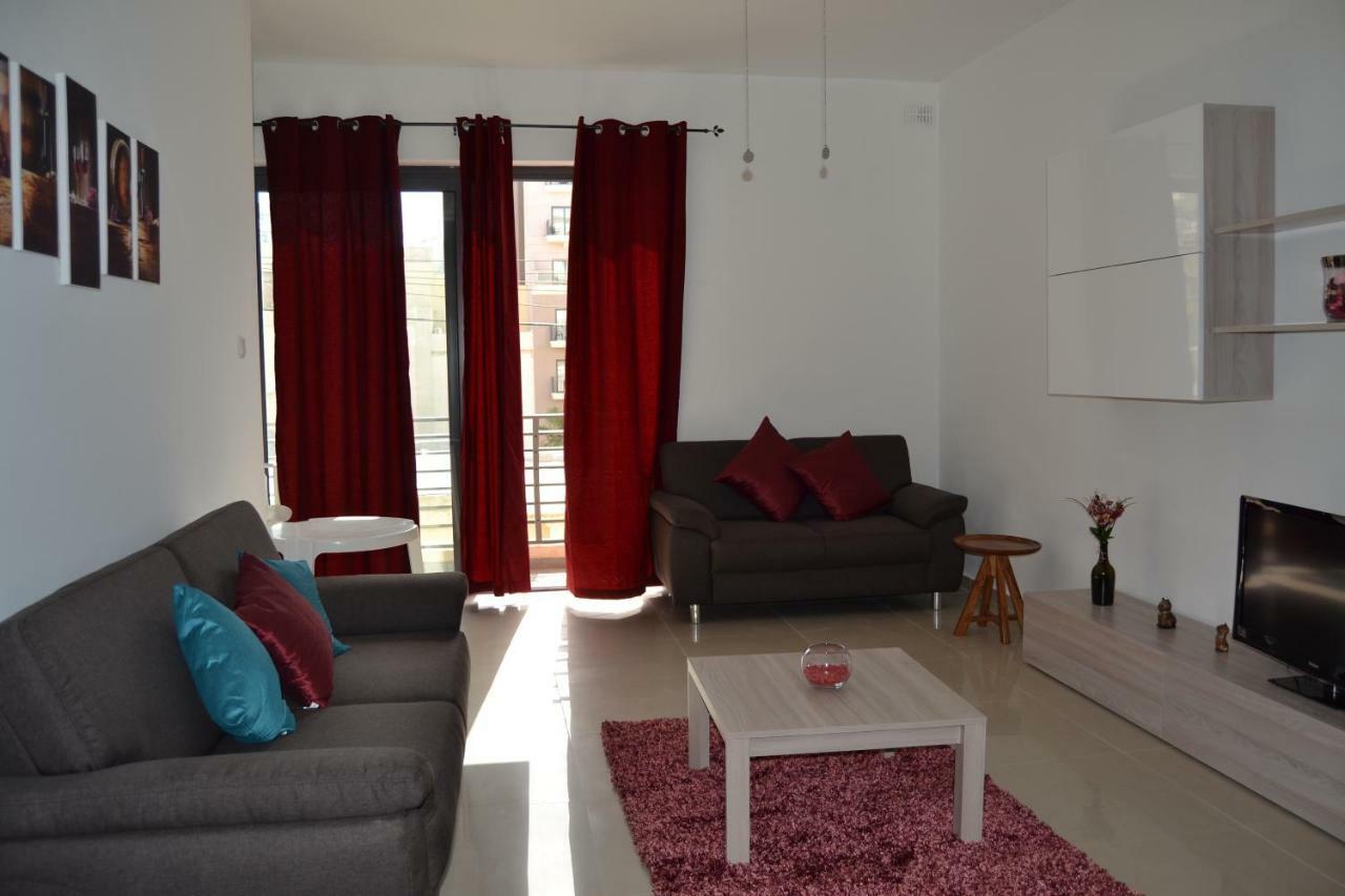 Mellieha Town Centre Bright & Spacious 3 Bedroom Apartment 外观 照片