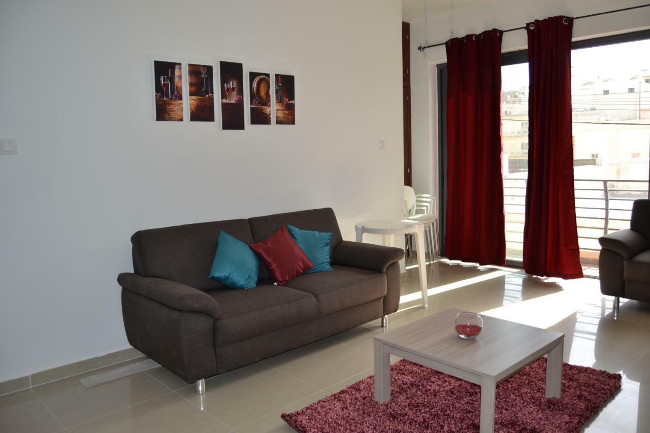 Mellieha Town Centre Bright & Spacious 3 Bedroom Apartment 外观 照片